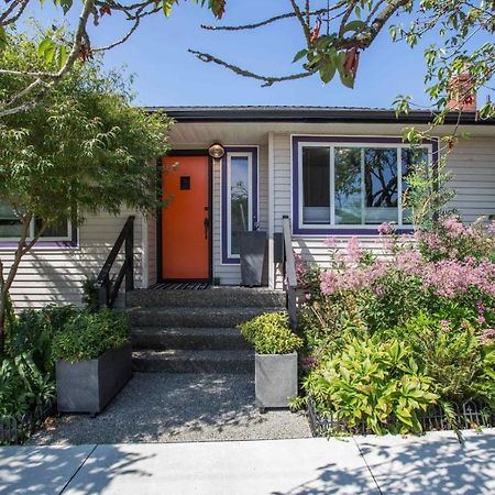 The Orange Door Bungalow แวนคูเวอร์ ภายนอก รูปภาพ