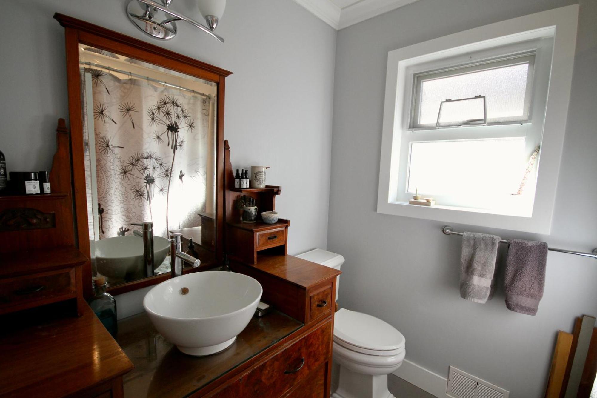The Orange Door Bungalow แวนคูเวอร์ ภายนอก รูปภาพ